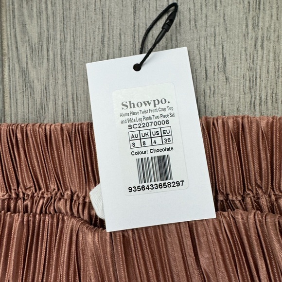 SHOWPO 2 piece set Chocolate - Picture 4 of 4